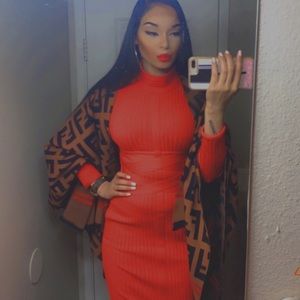 Meet your Posher, Simone